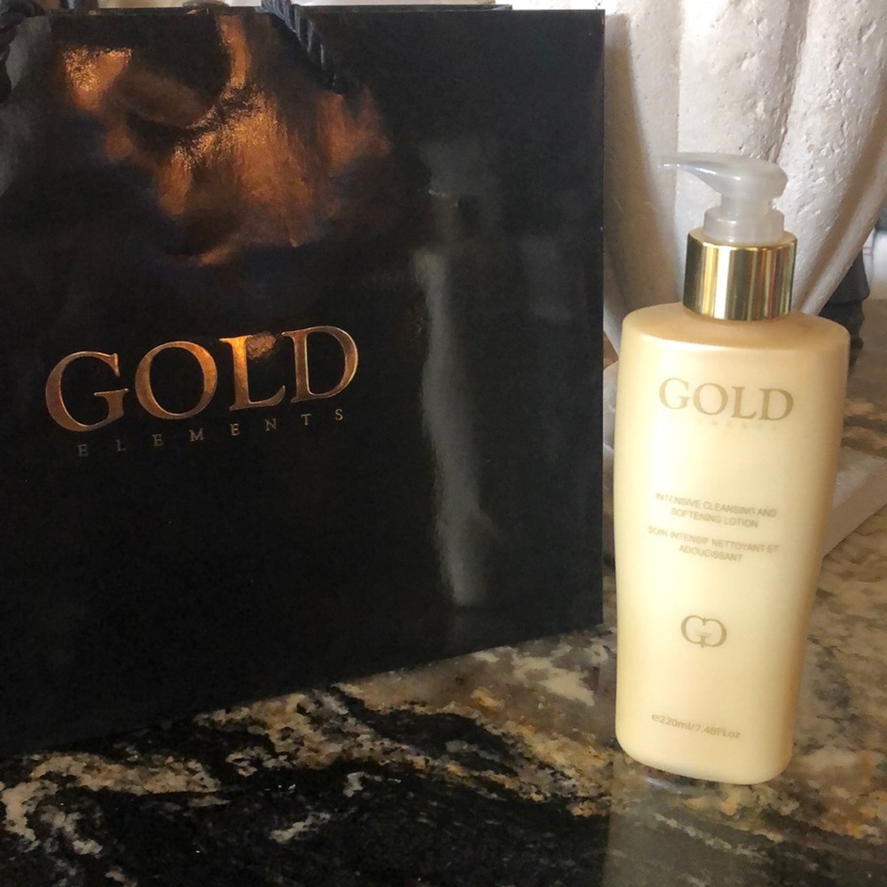 •SOLD•. GOLD ELEMENTS INTENSIVE CLEANSE LOTION